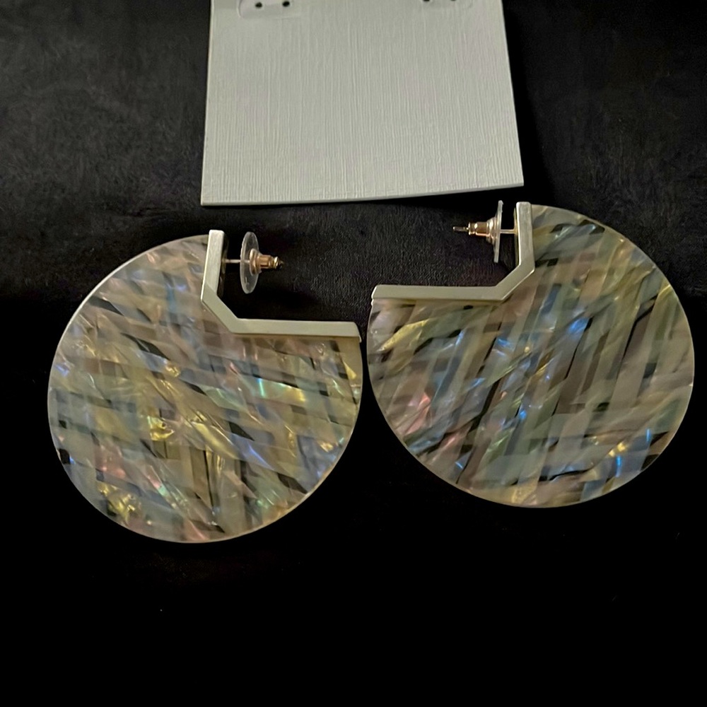 Kendra Scott Kai Earrings in Rhodium